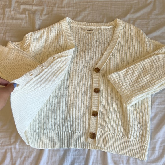 White button up cardigan from Aeropostale! - Picture 4 of 5